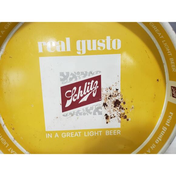 Vintage 1965 SCHLITZ “REAL GUSTO” rare Yellow‎ Metal Round Serving Beer Tray - Picture 3 of 12